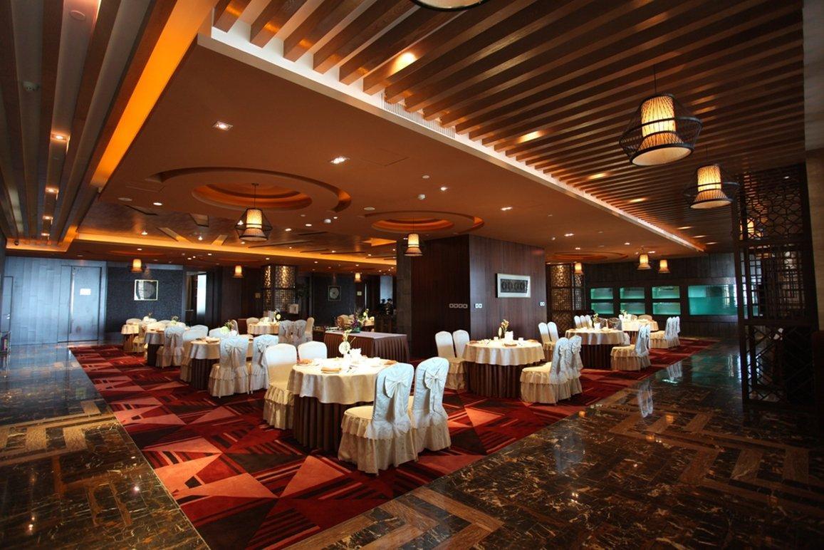 Crowne Plaza Danang Hotel Restoran gambar